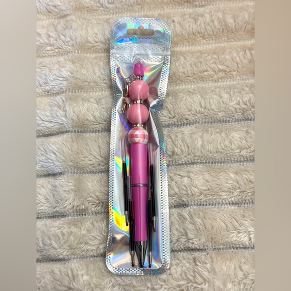 Hand Crafted Valentine’s Day Gift Set Cupcake Socks & Beaded Pen W/ Gift Bag - Picture 5 of 10